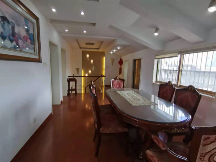 天都花苑 6室3厅3卫 230m&sup2;