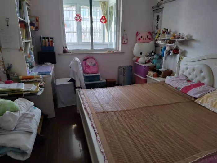金辉花园 3室2厅1卫 139m&sup2;