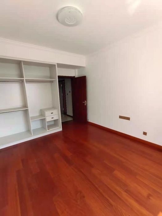 优山美地花园 5室厅卫 208m&sup2;