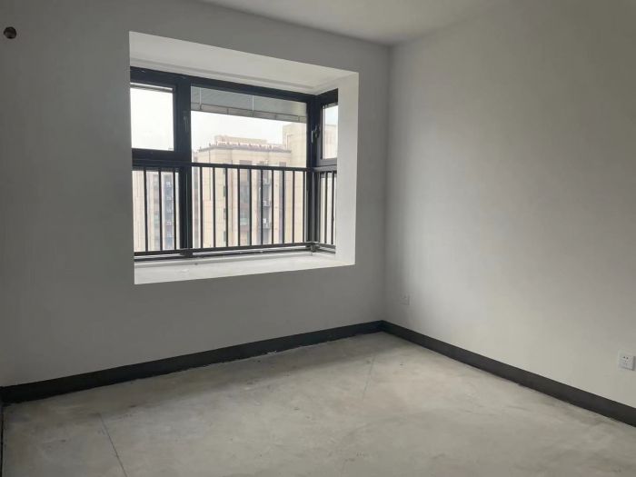 绿地新里城 3室2厅2卫 106m&sup2;