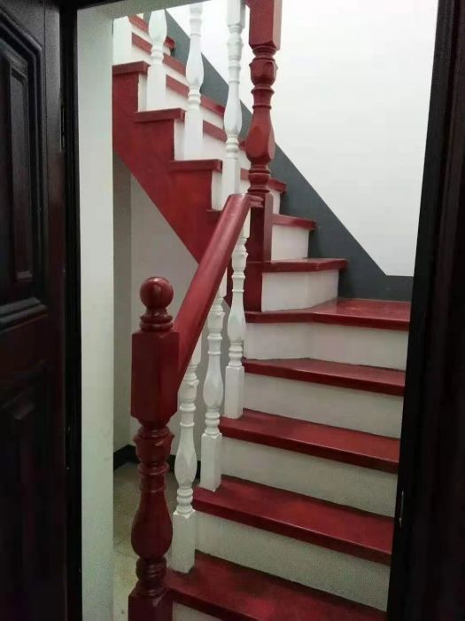 新港花苑 4室2厅2卫 99.99m&sup2;