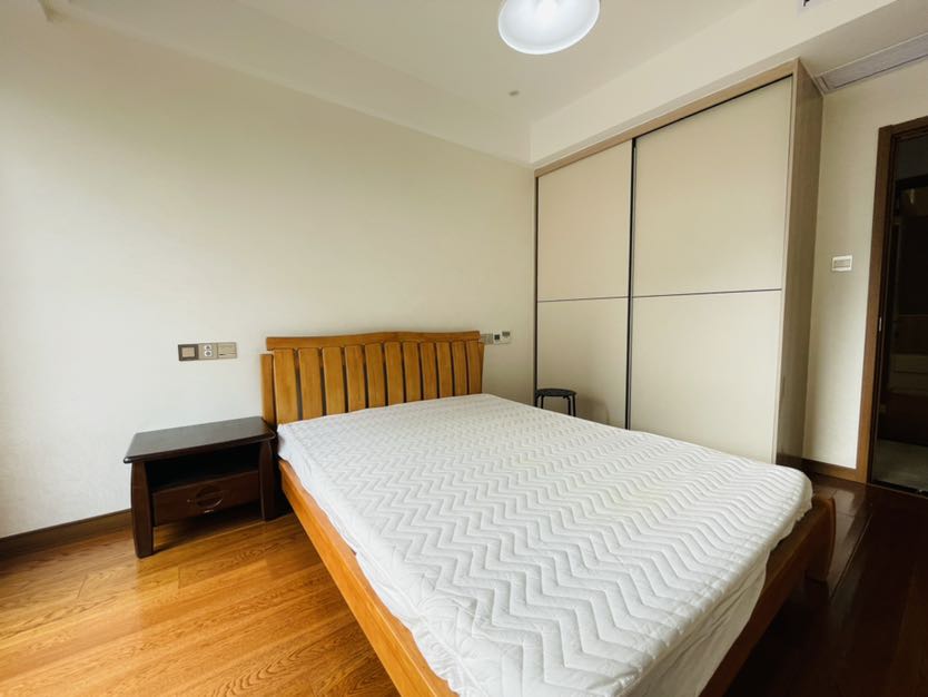 中南世纪花城三期 3室2厅2卫 138m&sup2;