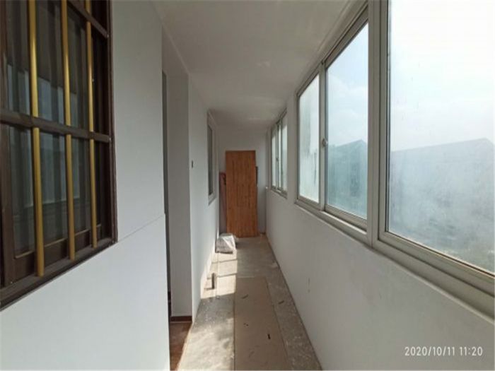 天山花苑 6室厅卫 245m&sup2;