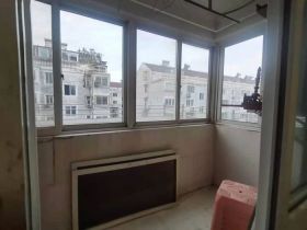 金辉花园 2室1厅1卫 85m²