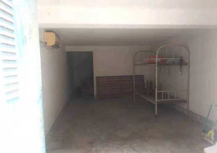 佳成花苑 3室1厅1卫 122m&sup2;