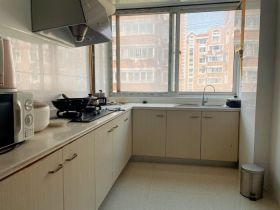 天馨花苑 3室2厅1卫 122m&sup2;