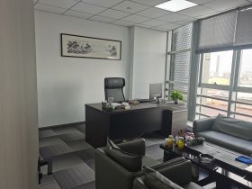 江海大厦 4室2厅0卫 200m²