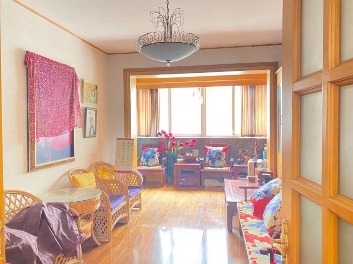 光明东村 3室2厅1卫 120m&sup2;