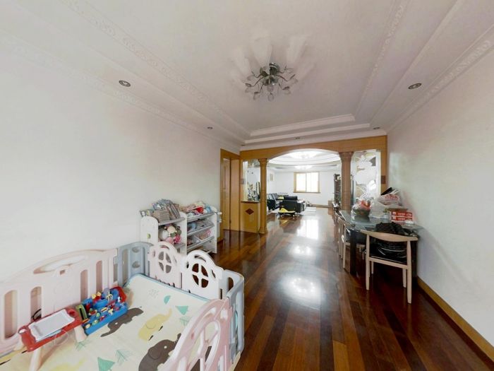 阳光花园 4室2厅2卫 128.6m&sup2;