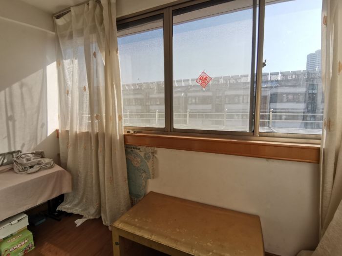 前景花苑 4室2厅2卫 141m&sup2;