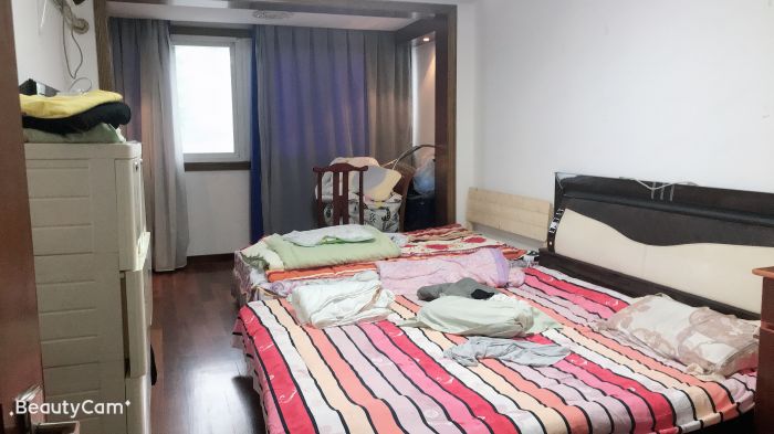华侨花苑 3室2厅2卫 150m&sup2;