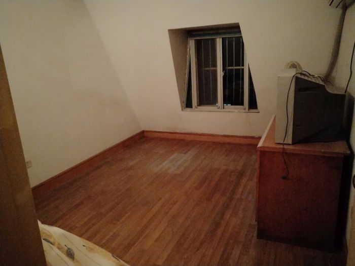 阳光花园 4室2厅2卫 150m&sup2;