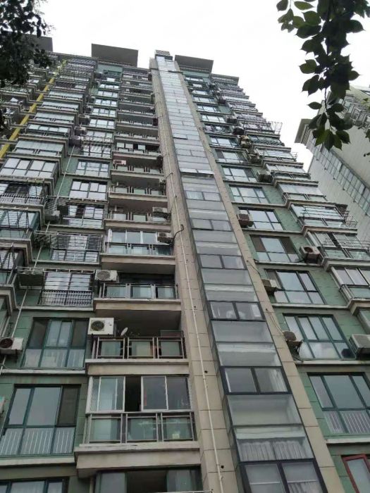 东方鑫乾大厦 3室2厅2卫 140m&sup2;