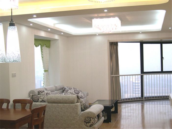 七星花园 3室2厅2卫 144m&sup2;