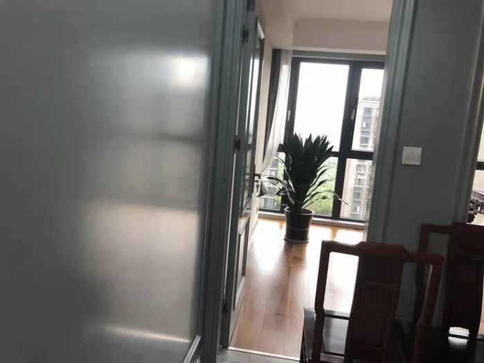 中港城 5室2厅3卫 239m&sup2;
