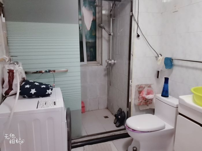 新龙花苑 6室3厅3卫 223.24m&sup2;