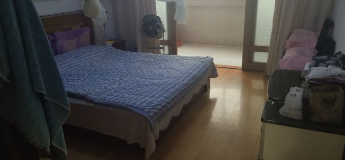 郭里园 3室2厅1卫 103m&sup2;