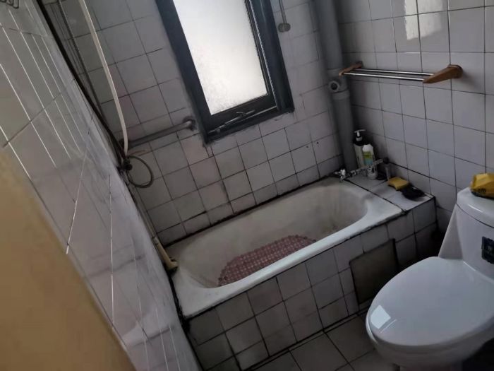 银花苑 2室1厅1卫 75m&sup2;