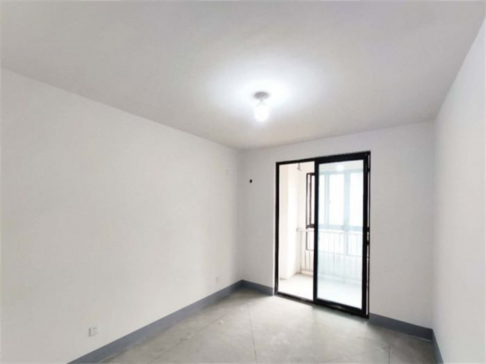 兴石花园 4室2厅2卫 142m&sup2;