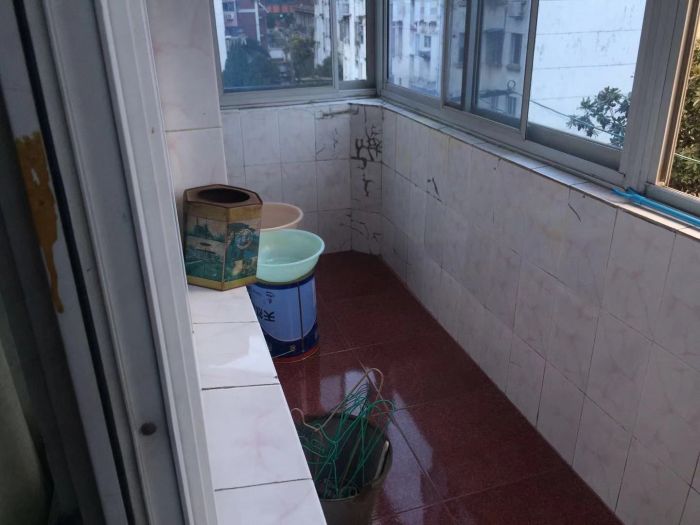 虹桥东村 3室1厅1卫 80m&sup2;