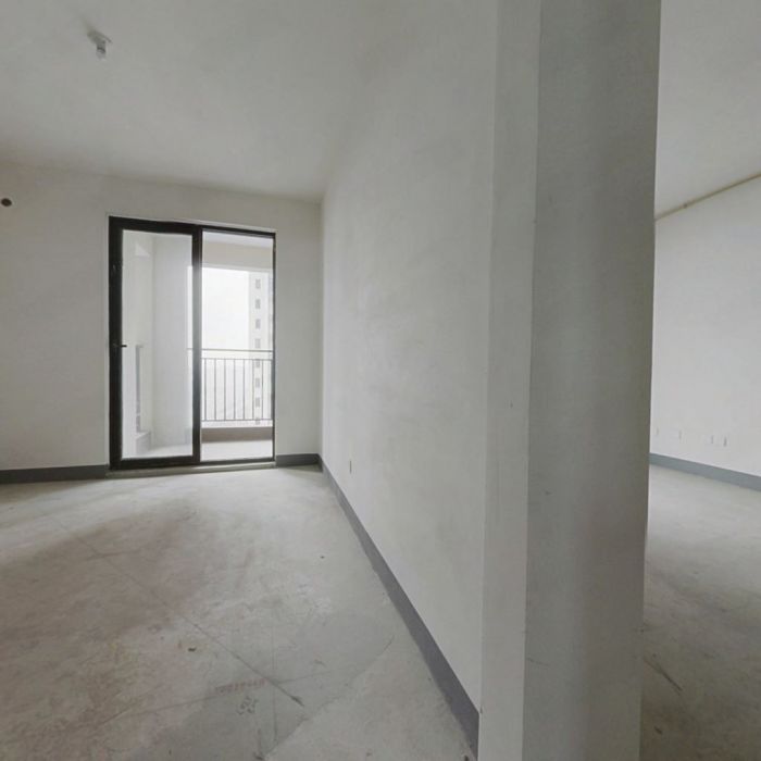 绿地新里城 3室2厅1卫 106m&sup2;