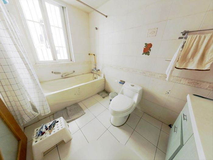 文峰花苑 7室2厅3卫 237.17m&sup2;