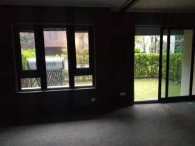 万科翡翠东第 4室2厅2卫 300.00m²