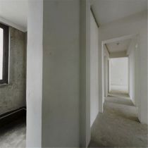 皇家花园北区 4室2厅2卫 143m&sup2;