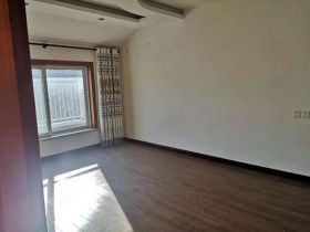 星通花园 3室2厅1卫 130m&sup2;