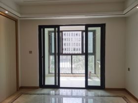 中南世纪花城三期 4室2厅1卫 139m&sup2;