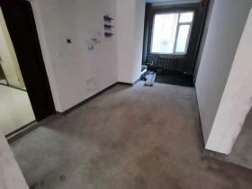 军山花园 4室2厅2卫 172m&sup2;