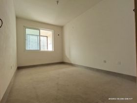 紫东南苑 3室1厅1卫 120m&sup2;