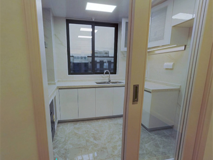 红星天铂 3室2厅2卫 128m&sup2;