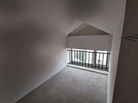 军山花园 4室2厅3卫 233m&sup2;