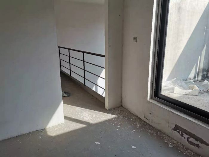 莱茵河畔 3室1厅1卫 134m&sup2;