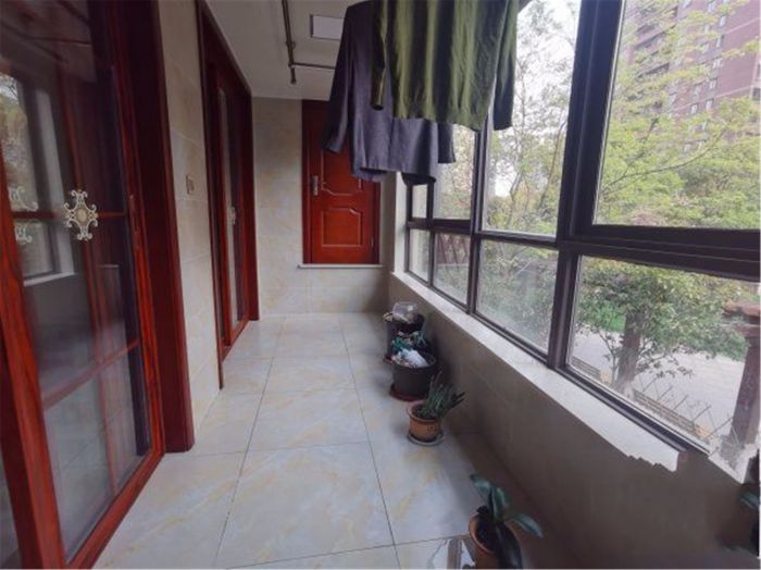 万濠星城 3室2厅1卫 99m&sup2;