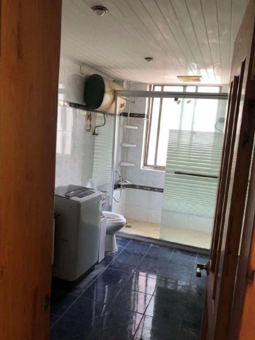 莲花苑 4室2厅2卫 144m&sup2;