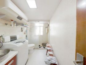 滨河东城 3室2厅2卫 140m&sup2;