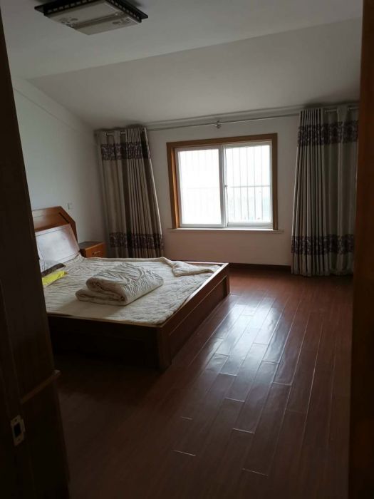 五山公寓 4室2厅2卫 260m&sup2;