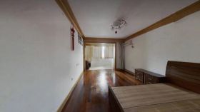 阳光花园 4室3厅2卫 161.05m&sup2;