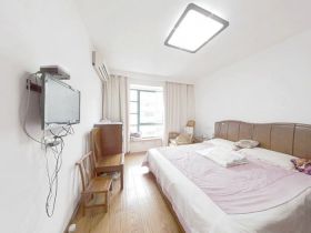 星湖花园 4室2厅2卫 188.88m&sup2;