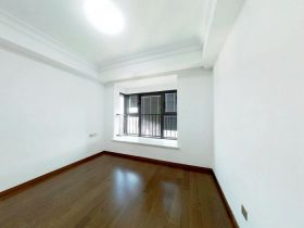 雍华府 3室2厅2卫 114m&sup2;