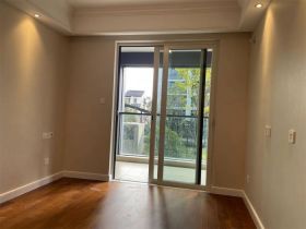 融创盛和九里桃源 3室2厅2卫 126m&sup2;