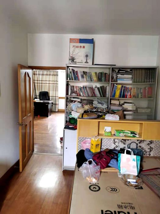 光明东村 3室2厅1卫 117m&sup2;