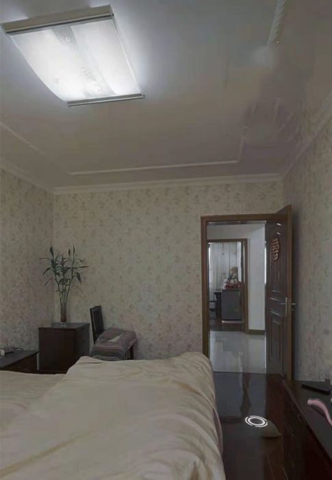 五一新村西区 3室1厅1卫 125m&sup2;