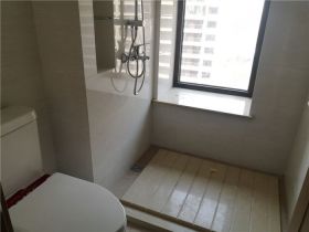 春风南岸东园 4室2厅2卫 142m&sup2;