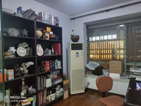 天地华庭 4室2厅2卫 163m&sup2;