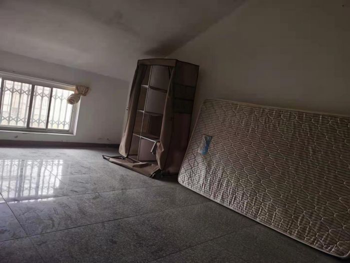 学田东苑 4室1厅1卫 73m&sup2;