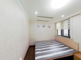 高迪晶城 3室2厅1卫 127.2m&sup2;