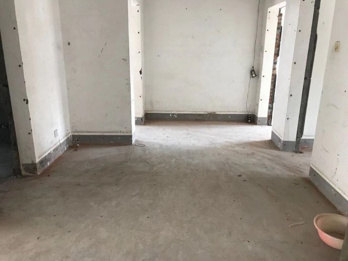 外滩小区 5室3厅2卫 222m²